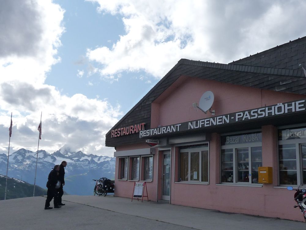 Nufenener Passhöhenbesucher
